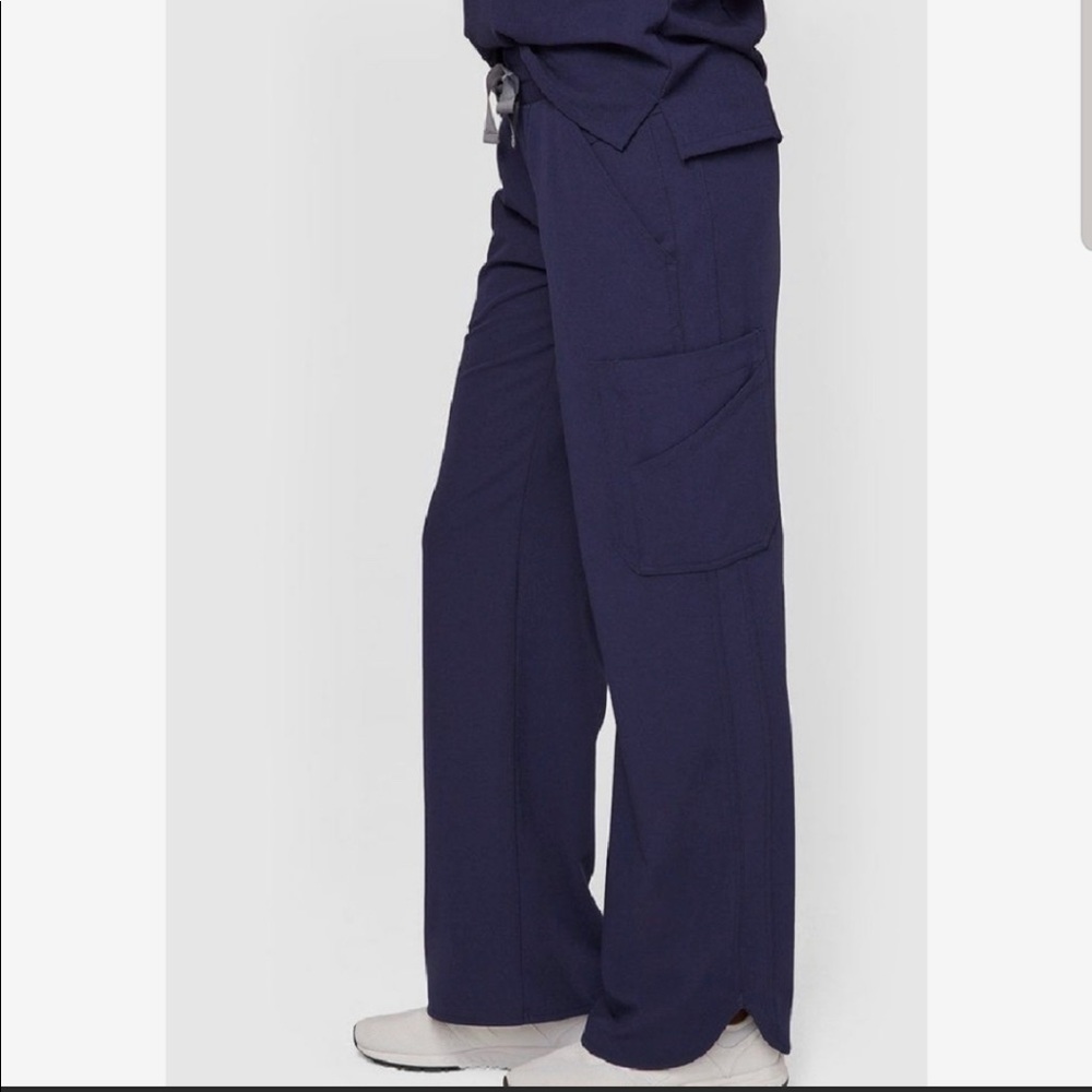 ISO FIGS BRAND ICA WIDE LEG PANTS SIZE MEDIUM!!!!
